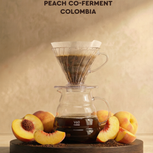 قهوة V60 مخمرة مشتركًا (Co-Fermented Coffee) – نكهة الخوخ (200 جم)